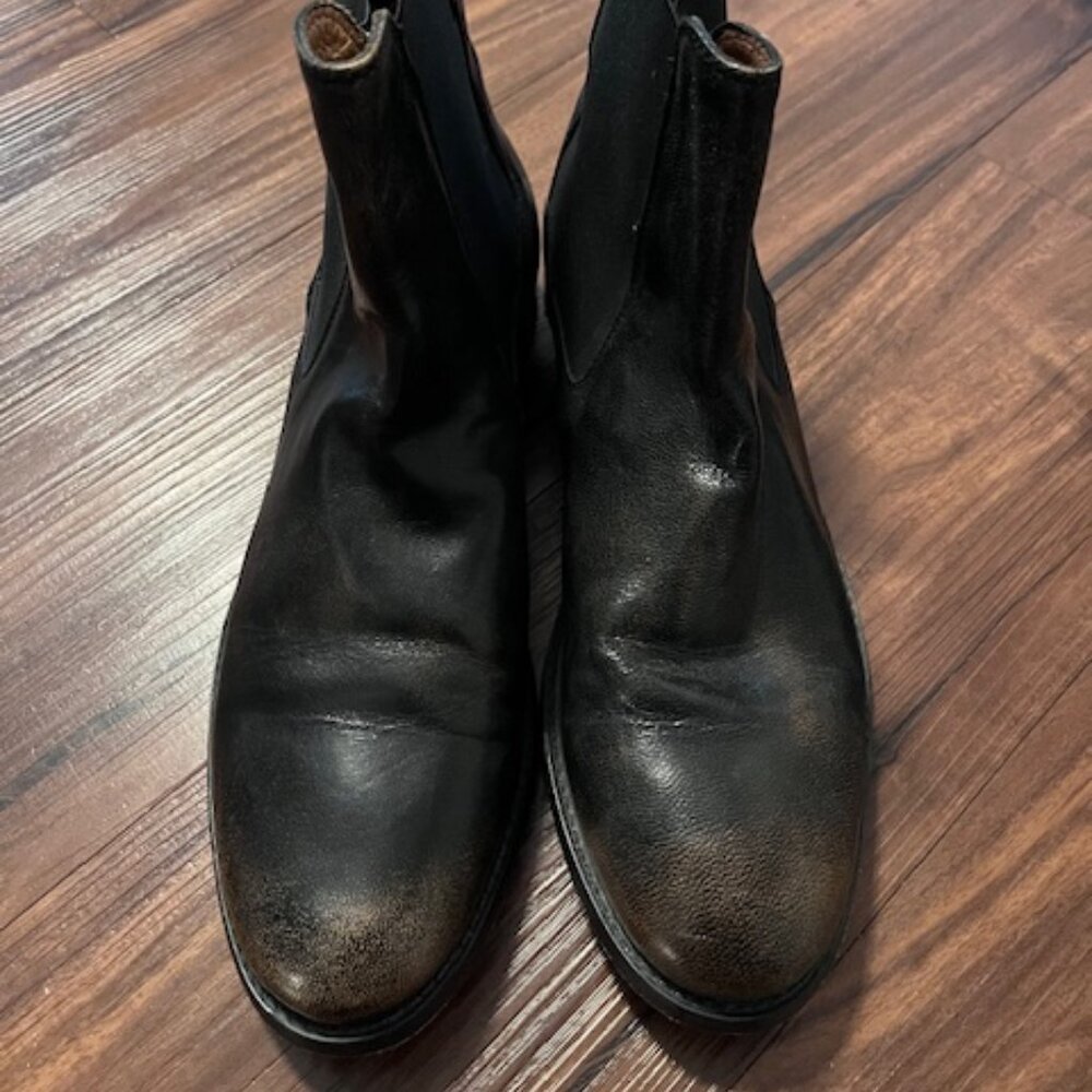 Frye Melissa Angle Short Chelsea Boot; Slate Color, Size 8